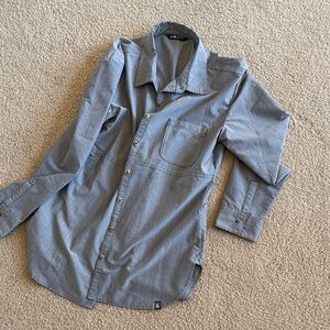 The North Face active outdoor Button-Down shirt